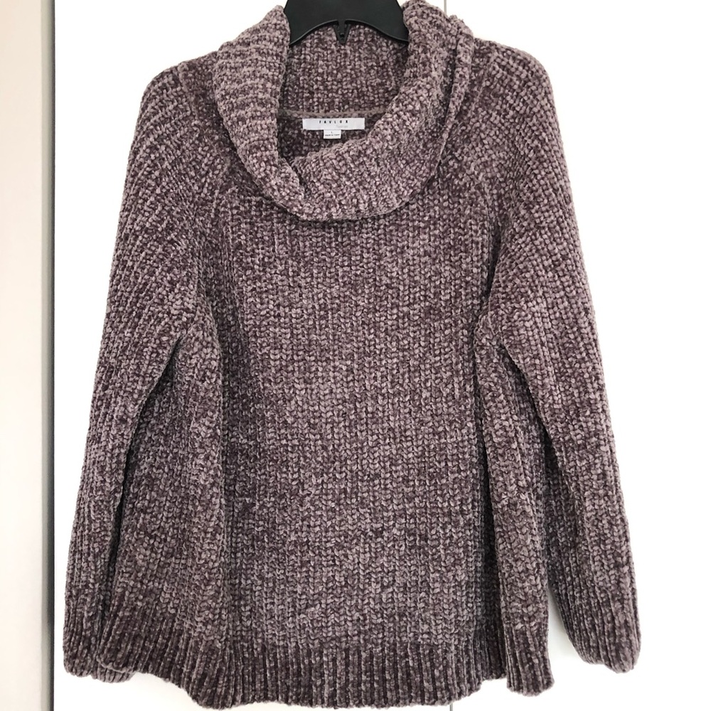 Super soft turtle neck!